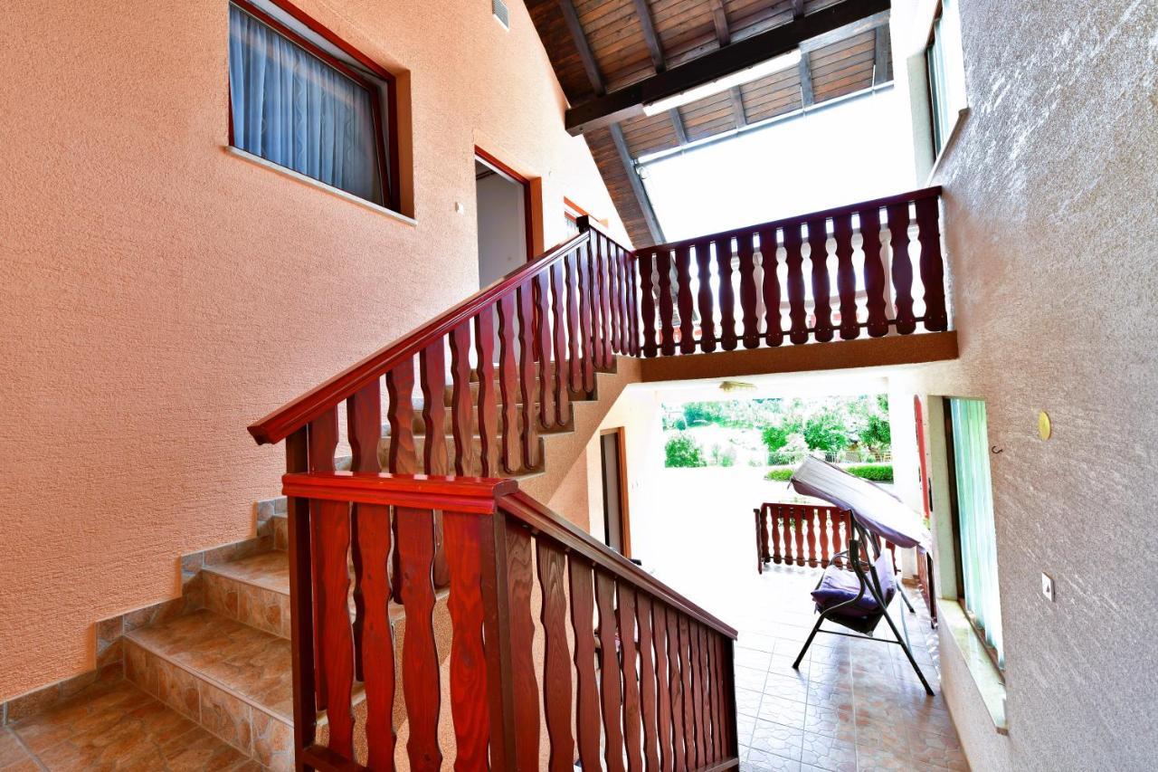 Guesthouse Ante Hodak Selište Drežničko Buitenkant foto